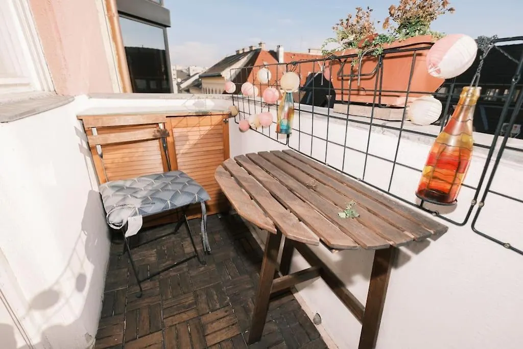 T22 Homey Apartment Будапешт